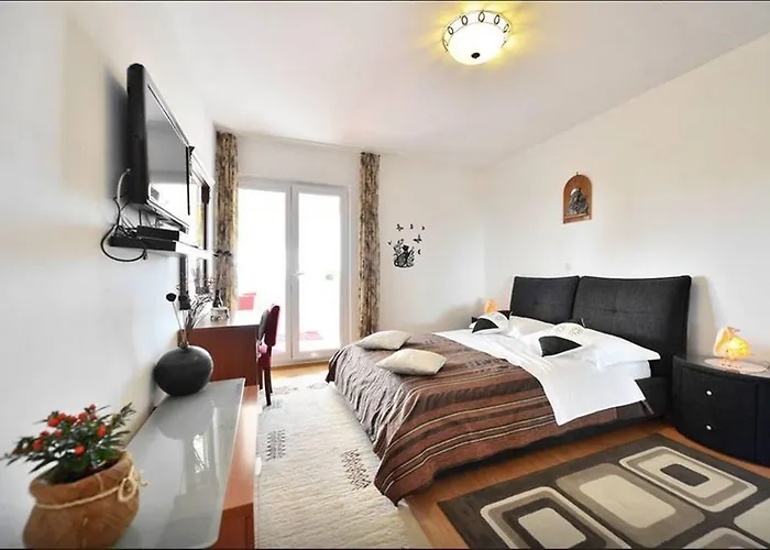 Sanda Apartment Promajna